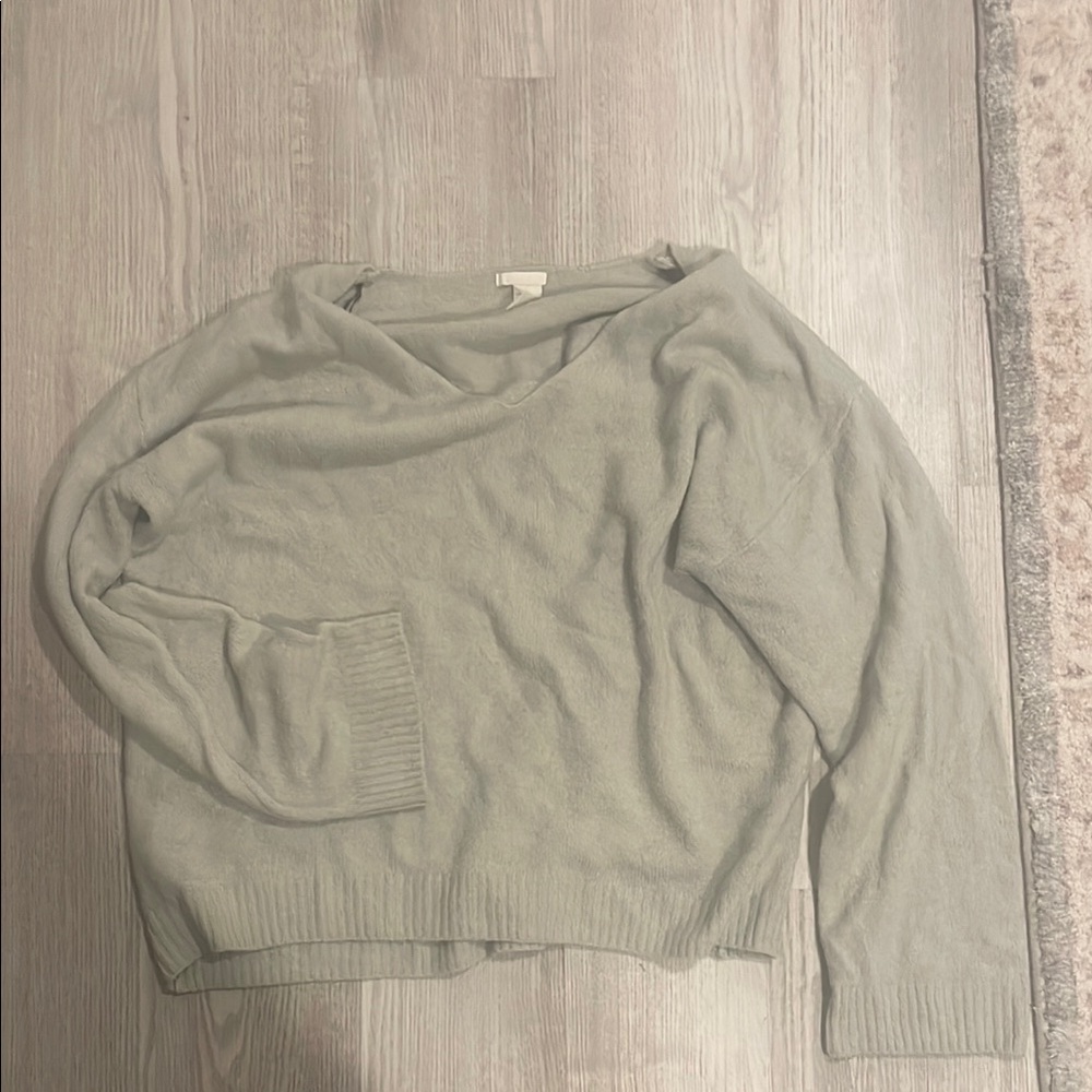 Women's Gray Sweater